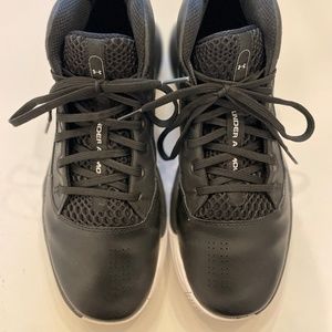 Under Armour Basketball Shoes, mens sz 11